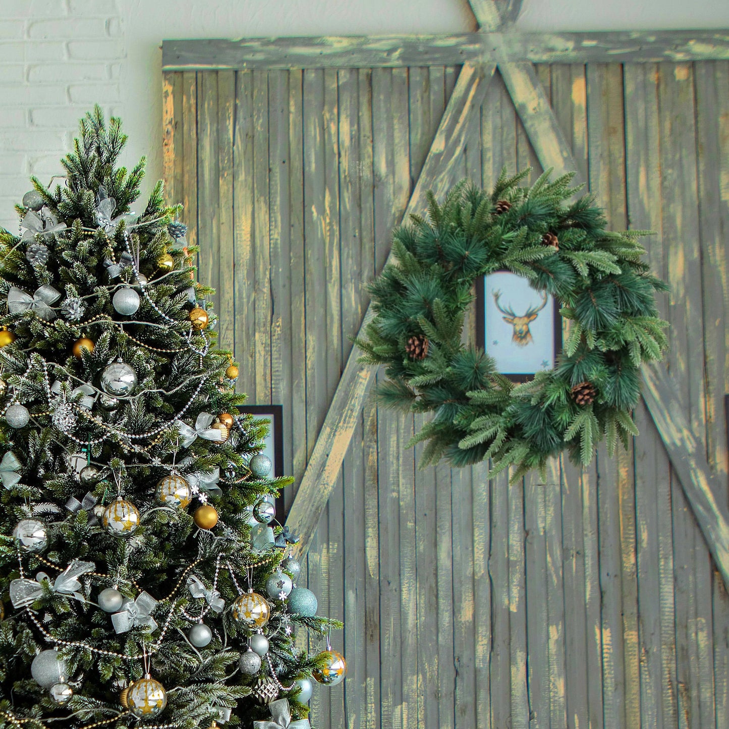Artificial Real Touch Christmas Pine Wreath Natural Cones Indoor / Outdoor-24"