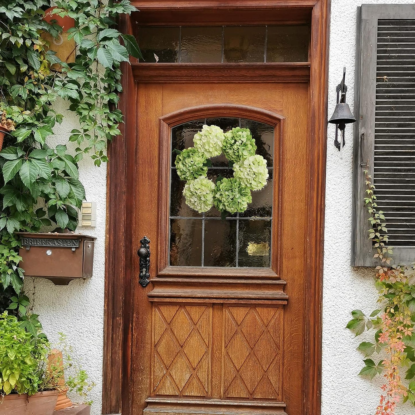 18" Handcrafted Mint & Green Hydrangea Wreath - Elegant Floral Decor for Home & Door