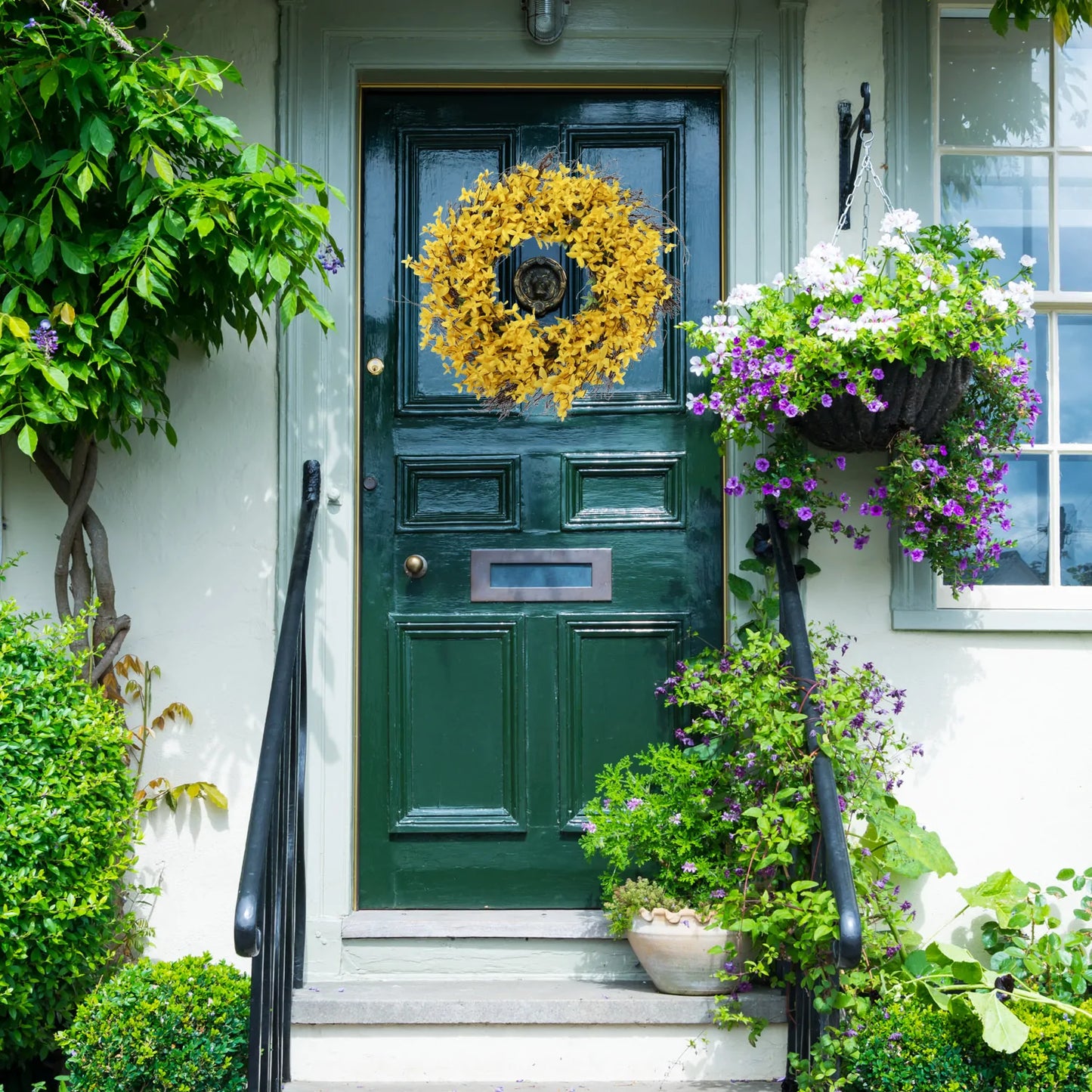 Artificial  Forsythia Wreath-22"