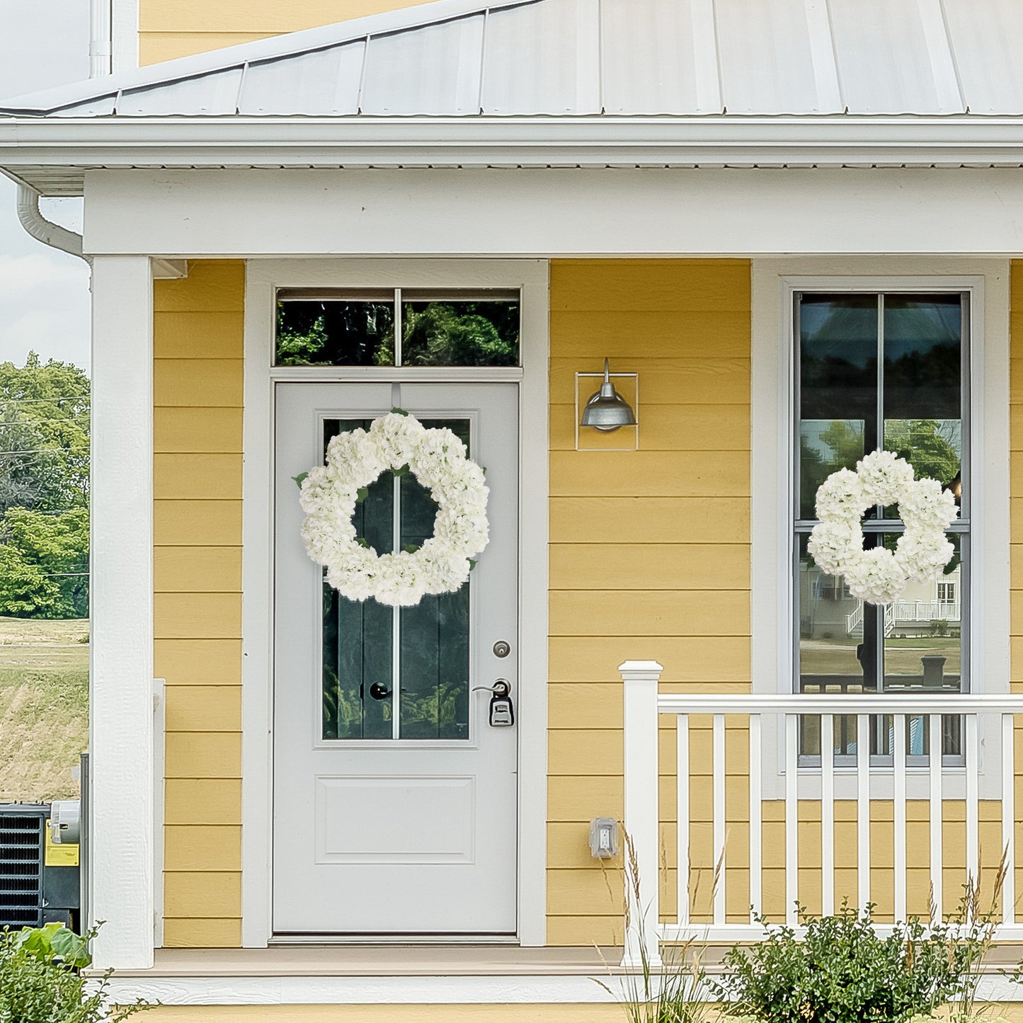 Artificial 18" White Hydrangea Wreath - Handcrafted, UV Resistant, All-Season, Indoor/Outdoor Decor, Perfect for Home, Wedding, Event